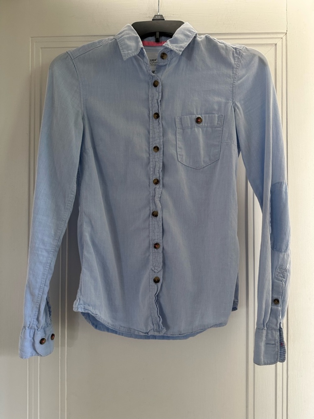 Light Blue Women’s/Juniors Button-Down Shirt - Size 2